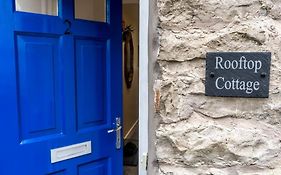 Cosy Cottage In Central Kendal With Parking!